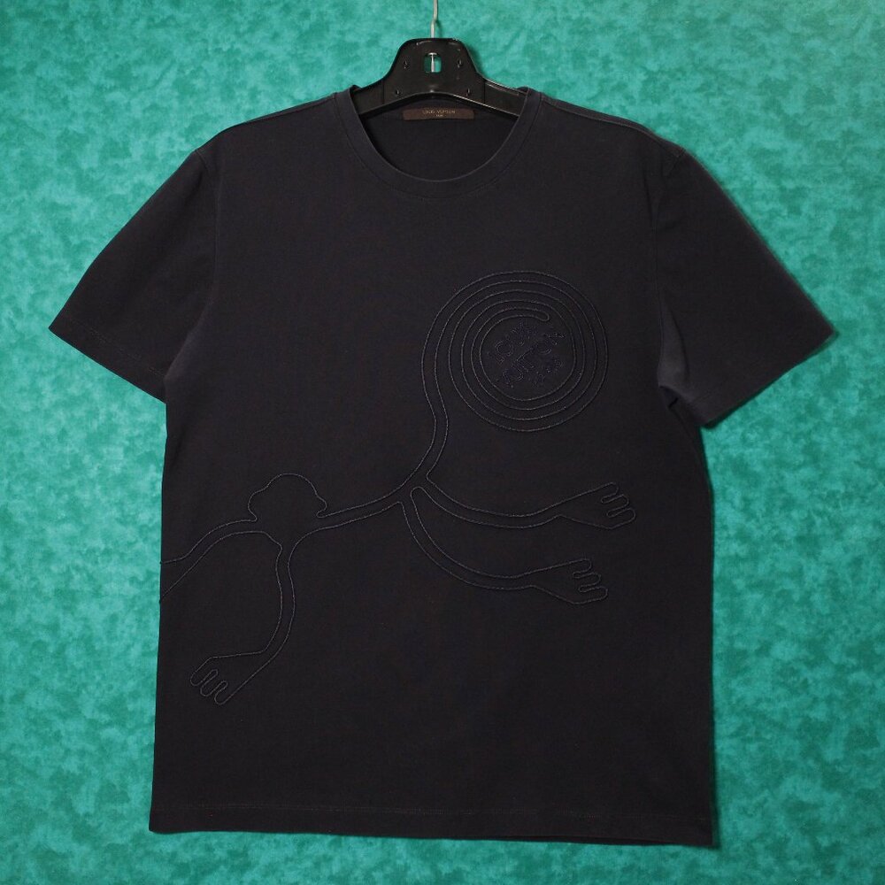 LOUIS VUITTON Navy Blue Corded "Monkey" Cotton Short Sleeve T-Shirt. SIZE Medium